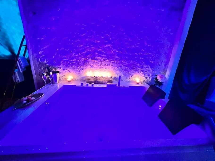 Suite Romance - Jacuzzi Moret-sur-Loing Exteriör bild